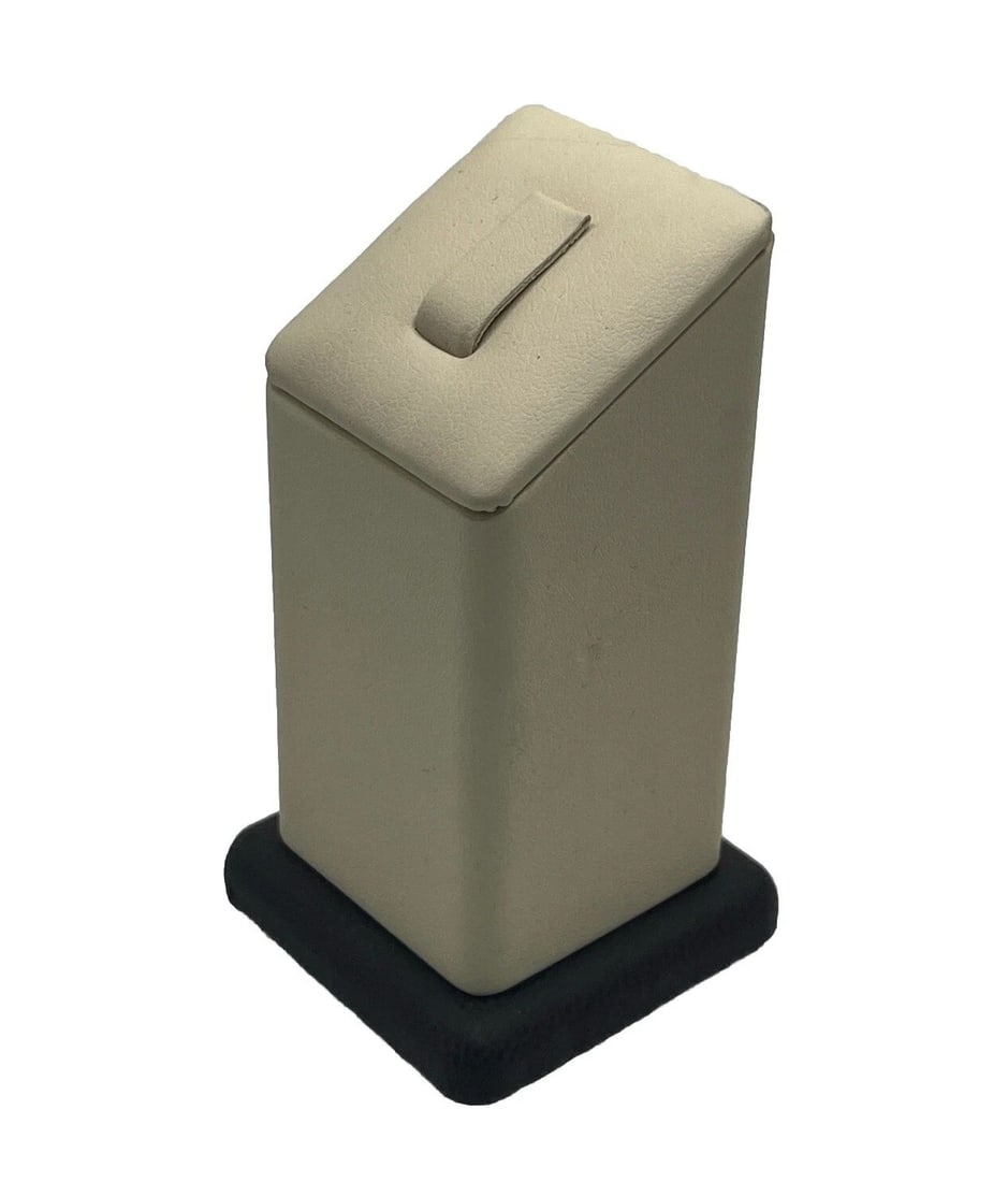 SINGLE RING DISPLAY UNIT (1 of 2)