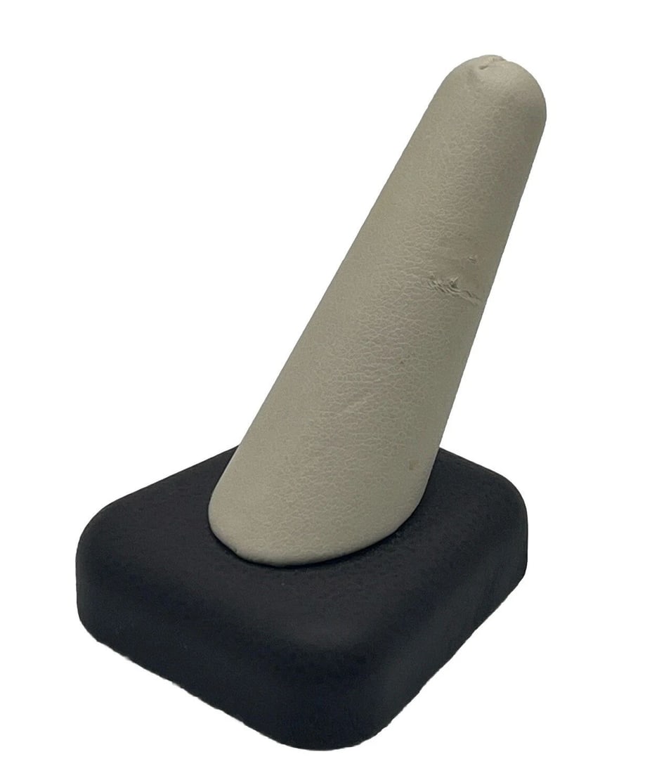 SINGLE RING DISPLAY UNIT: SINGLE RING DISPLAY UNIT This elegant jewelry display unit is the perfect addition to any collection. Crafted with care, it is designed to showcase your rings in a stylish and efficient manner. The un