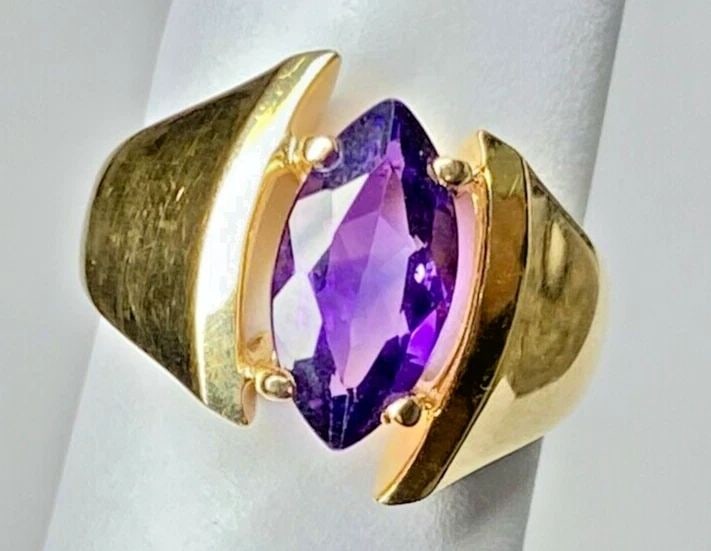 14K GOLD RING WITH 11MM X 6MM GENUINE MARQUISE AMETHYST SIZE: 6.25 5 GRAMS (1 of 2)