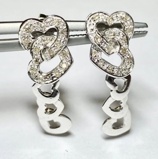 14K WHITE GOLD DANGLING HEART EARRINGS WITH 0.18CTS OF DIAMONDS 5G (1 of 2)