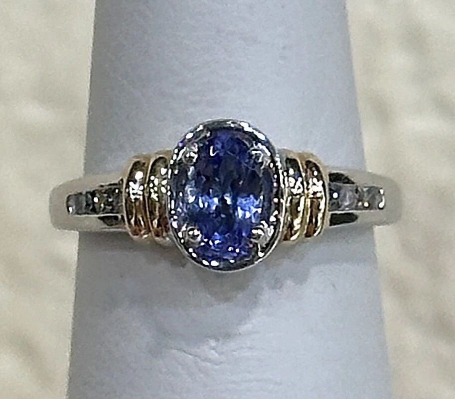 14K TWO TONED GOLD RING WITH TANZANITE AND 0.08CTS OF DIAMONDS SIZE: 5.75 (1 of 2)