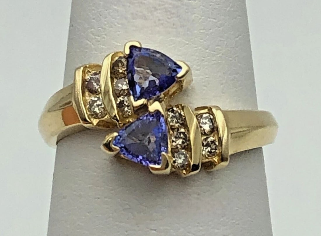 14K GOLD RING SET WITH TANZANITE AND 0.15CTS OF DIAMONDS SIZE: 6.75 (1 of 2)