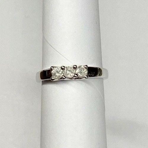 14K WHITE GOLD THREE STONE RING WITH 0.40CTS OF DIAMONDS SIZE: 7.25 3.1G (1 of 2)