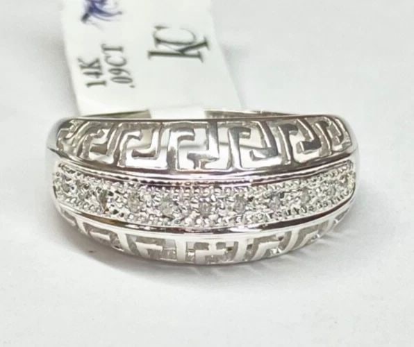 14K WHITE GOLD GREEK STYLE RING WITH 0.09CTS OF DIAMONDS SIZE: 6.5 3.8G (1 of 2)