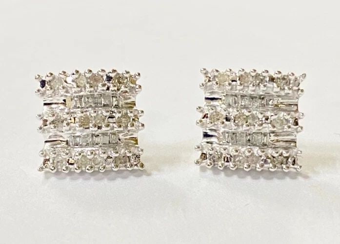 10K WHITE GOLD SQUARE EARRINGS WITH 0.50CTS OF DIAMONDS 3.6G (1 of 2)