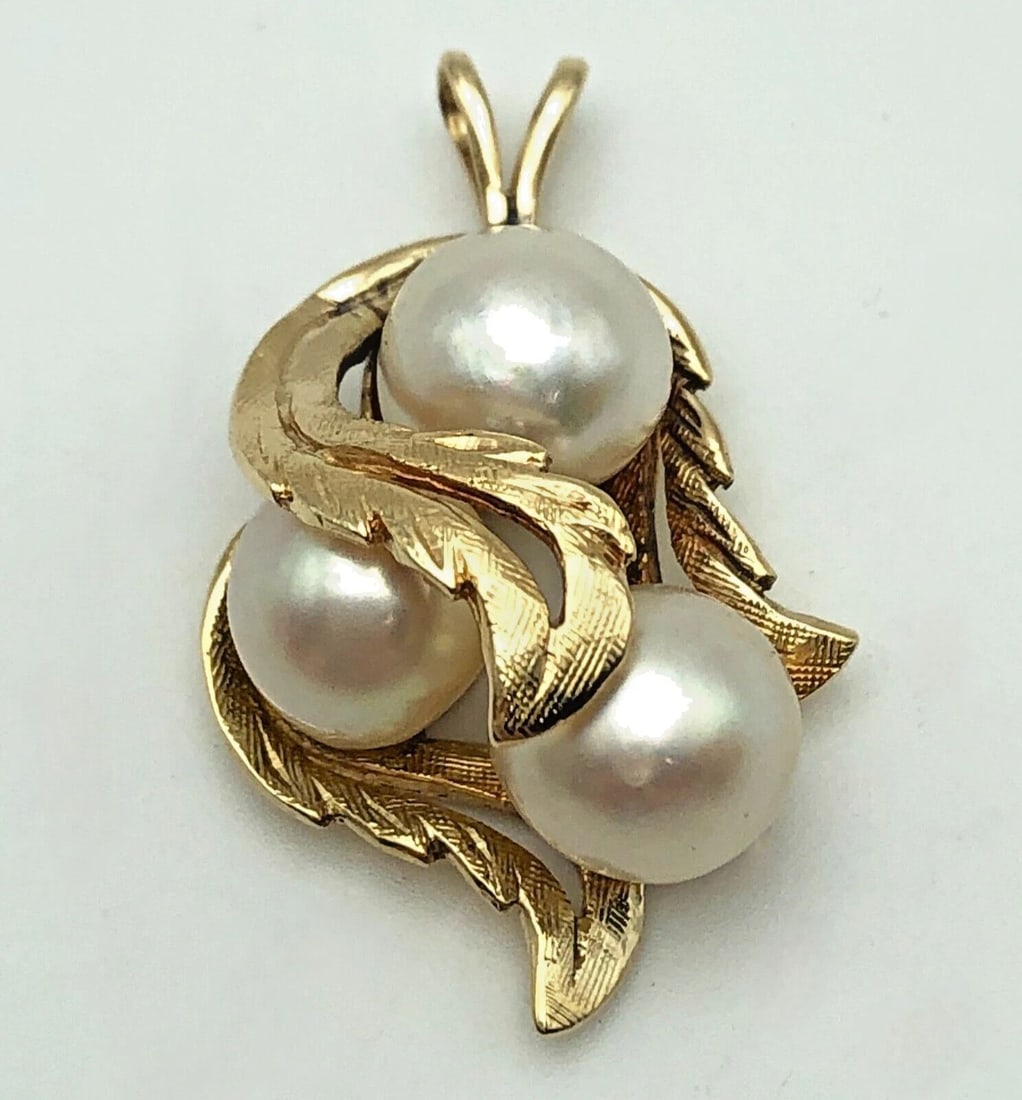 14K GOLD PENDANT MALIE LEAF STYLE WITH PEARLS 6.2 GRAMS (1 of 2)