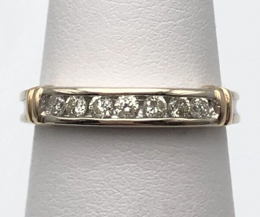14K WHITE GOLD RING, YELLOW GOLD ACCENTS, 0.25CTS OF DIAMONDS SIZE: 7 2.9G (1 of 2)