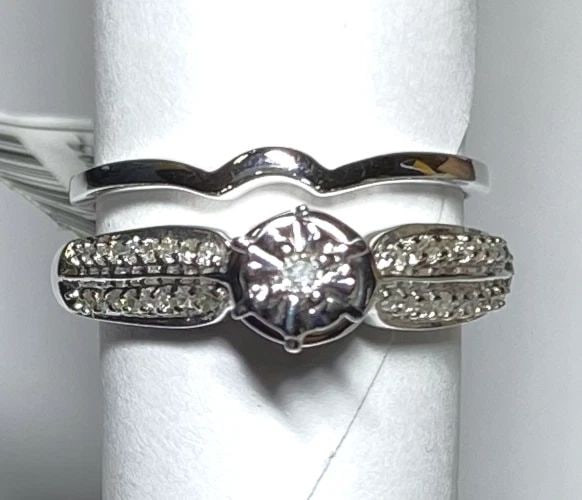 10K WHITE GOLD WEDDING RING SET WITH 0.20CT DIAMONDS SIZE 6.5 4.4G (1 of 2)