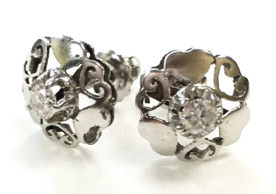 14K WHITE GOLD WITH DIAMONDS HEART FLOWER STYLED EARRINGS 1.9 GRAMS (1 of 2)