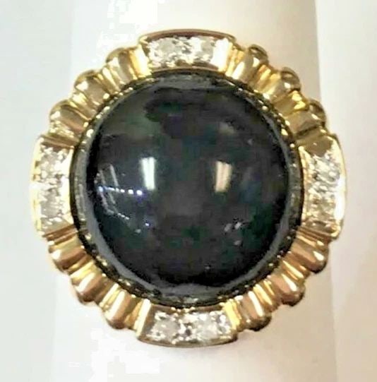14K YELLOW GOLD RING WITH CENTER ONYX STONE AND DIAMONDS SIZE: 5.5 (1 of 2)