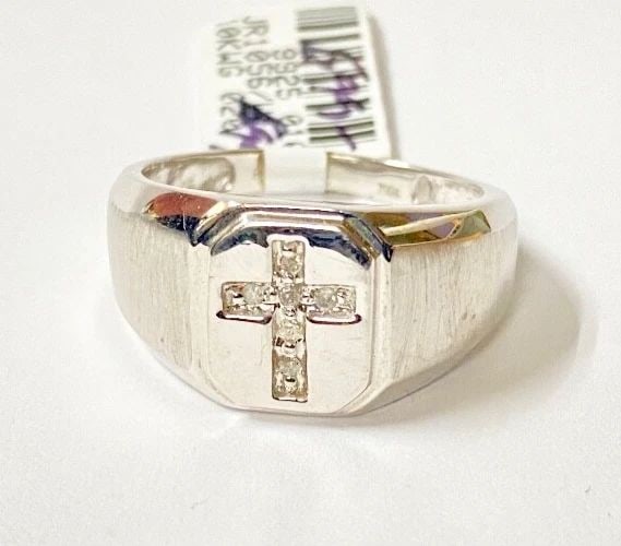 10K WHITE GOLD RING, CENTER CROSS SET WITH 0.03CTS OF DIAMONDS SIZE: 10 4.9G (1 of 2)