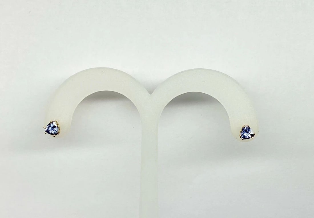 WOMEN'S 14K YELLOW GOLD EARRINGS WITH 0.44CTW SOLITAIRE TRILLION CUT TANZANITE: WOMEN'S 14K YELLOW GOLD EARRINGS WITH 0.44CTW SOLITAIRE TRILLION CUT TANZANITE Women's 14k Yellow Gold Earrings with 0.44ctw Solitaire Trillion cut Tanzanite You are bidding on a pre-owned Women's 14k