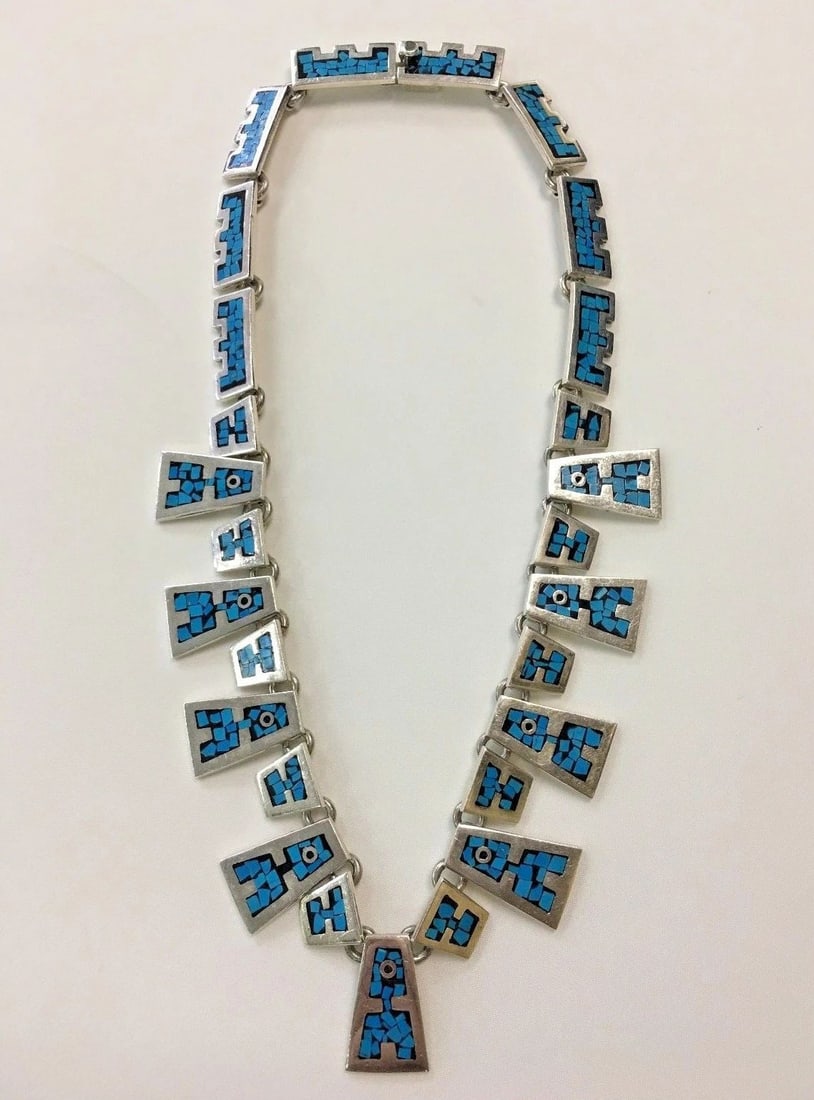 STERLING SILVER NECKLACE WITH INLAYED TURQUOISE 17.5" (1 of 2)