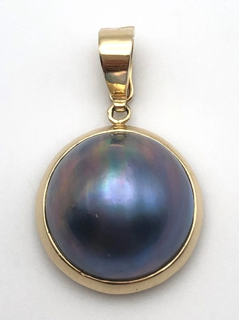 14K GOLD PENDANT WITH 16MM BLUE MABE PEARL 3.9 GRAMS (1 of 2)