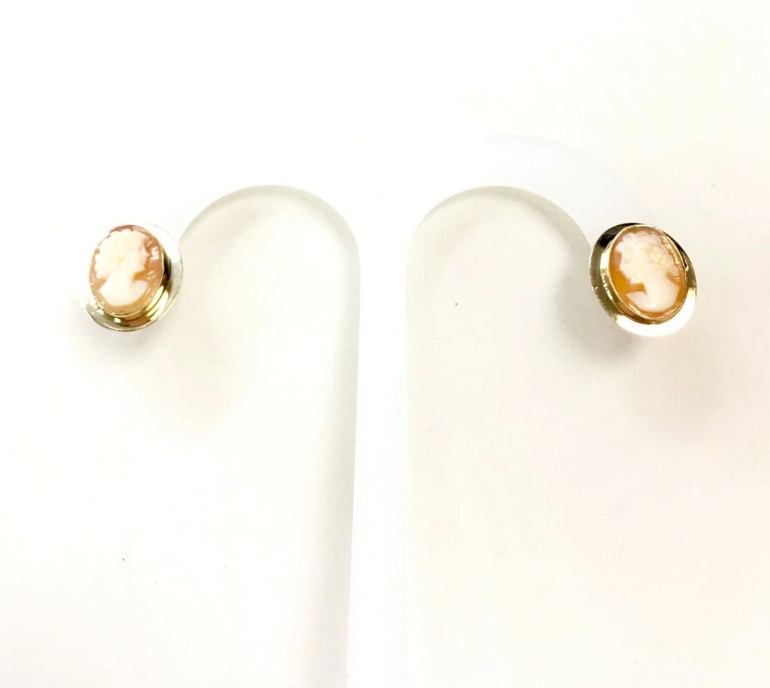 VINTAGE 14K YELLOW GOLD EARRINGS WITH CAMEO (1 of 2)