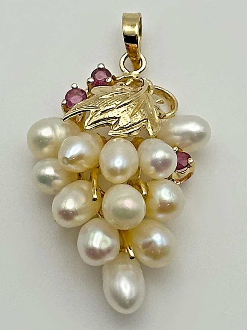 14K GOLD GRAPE VINE CLUSTER STYLE PENDANT WITH PEARLS AND RUBIES 2.5 GRAMS (1 of 2)