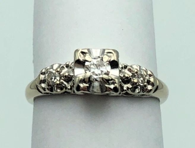 VINTAGE 14K WHITE GOLD MATCHED PERFECTION RING, 0.16CTS OF DIAMONDS SIZE: 5.5 (1 of 2)