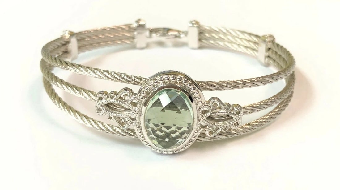 GABRIEL & CO 925 SILVER AND STEEL SO86710 BRACELET WITH LIGHT BLUE/GREEN STONE: GABRIEL & CO 925 SILVER AND STEEL SO86710 BRACELET WITH LIGHT BLUE/GREEN STONE Gabriel & Co 925 silver and steel SO86710 bracelet with light blue/green stone You are bidding on a Gabriel & Co 925 silv