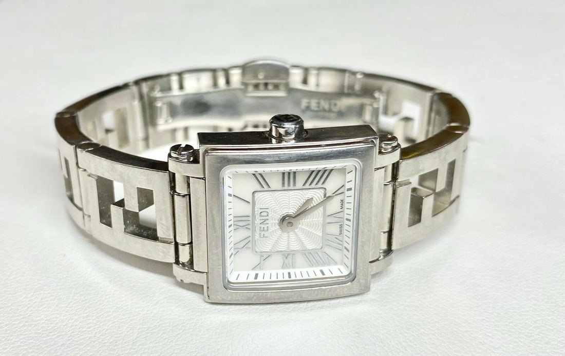 WOMEN'S FENDI OROLOGI QUADRO WATCH 007-60500L-184 (STAINLESS STEEL) (1 of 2)