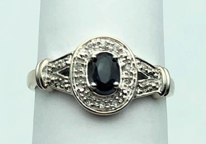 10K WHITE GOLD RING WITH CENTER 0.35CTS BLUE SAPPHIRE AND DIAMONDS SIZE: 7 (1 of 2)