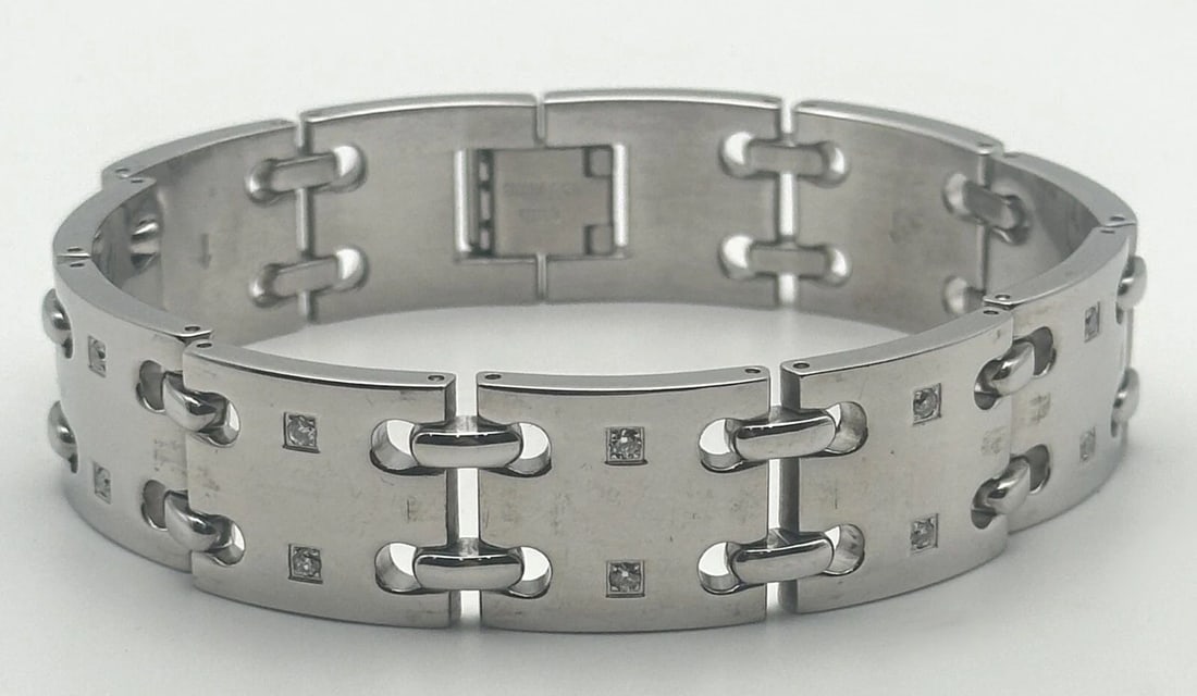 SHR DIA STAINLESS STEEL BRACELET WITH 0.88CTS OF DIAMONDS 8.5 INCHES 17MM (1 of 2)