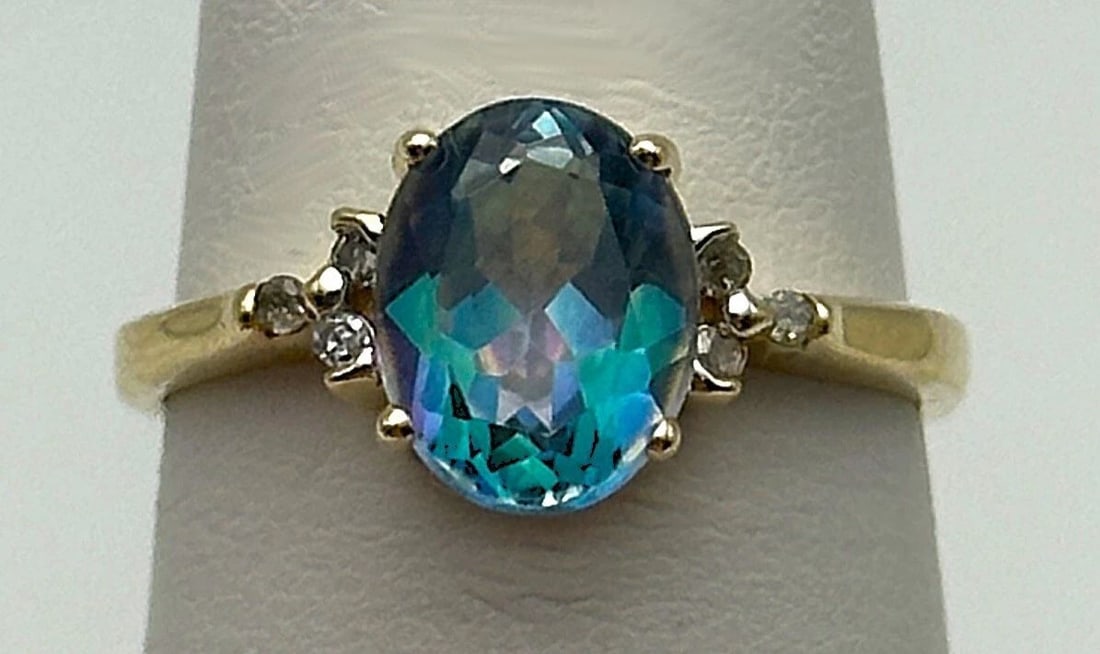 10K GOLD RING SET WITH BLUE TOPAZ, 0.06CTS OF DIAMONDS SIZE: 7.25 (1 of 2)