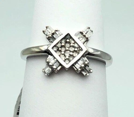 10K WHITE GOLD X RING SET WITH 0.25CTW DIAMONDS (SIZE: 7) (1 of 2)