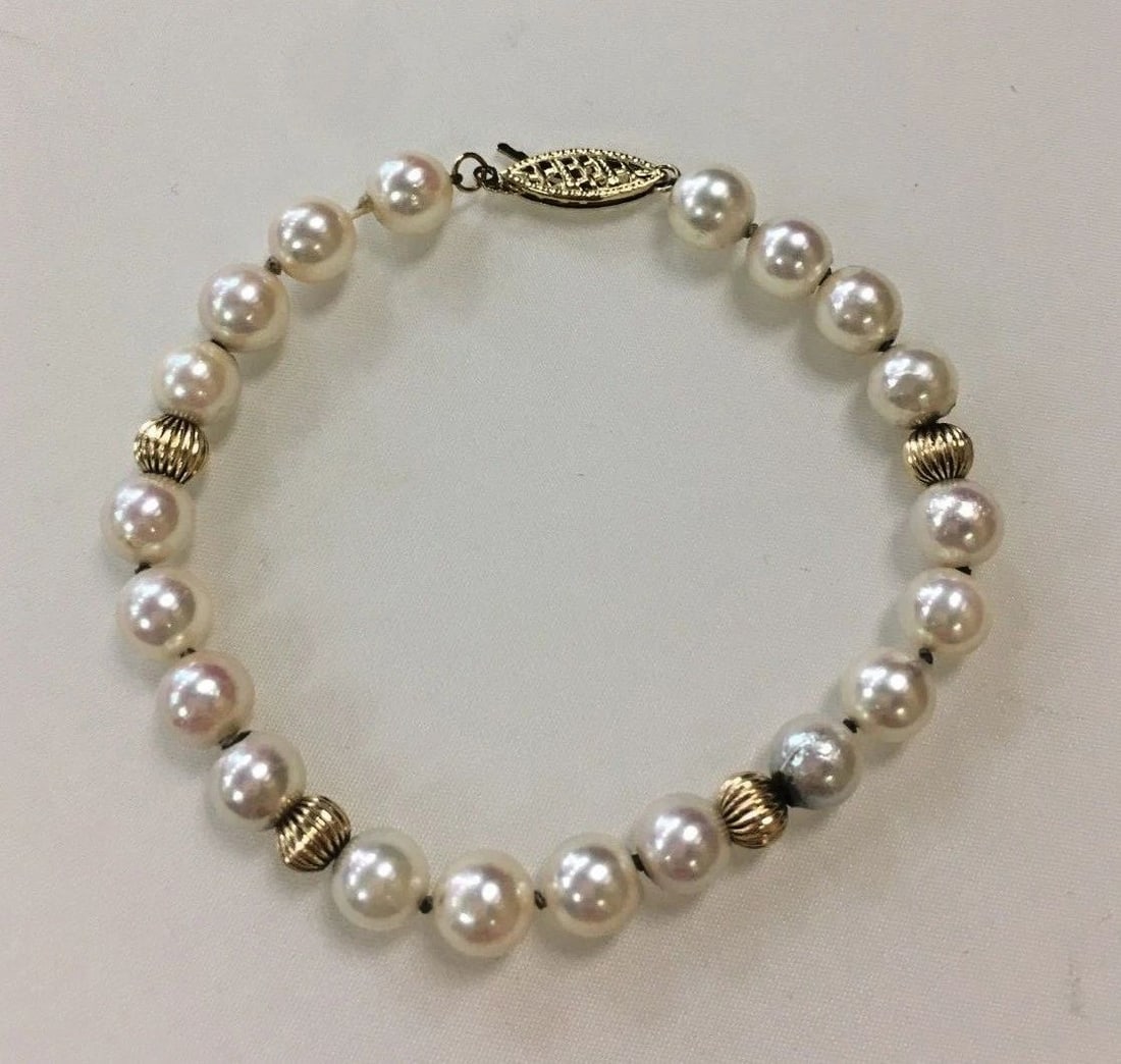 PEARL BRACELET WITH 14K GOLD CLASP AND BEADS (1 of 2)