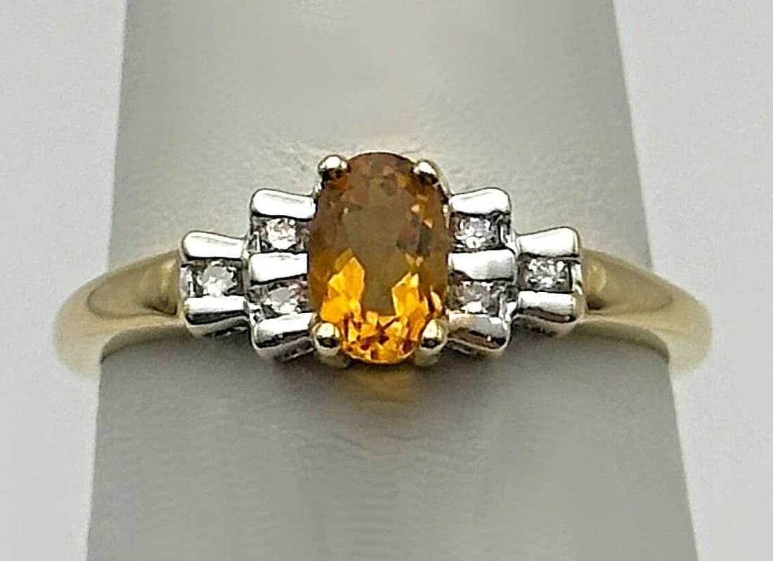 10K GOLD RING WITH CITRINE AND 0.06CTS OF DIAMONDS SIZE: 7.5 (1 of 2)