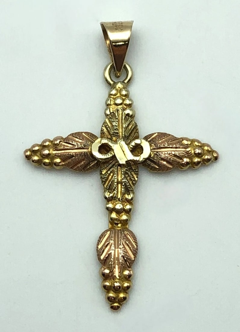 10K BLACK HILLS GOLD CROSS PENDANT WITH 14K GOLD BAIL 1.6 GRAMS (1 of 2)