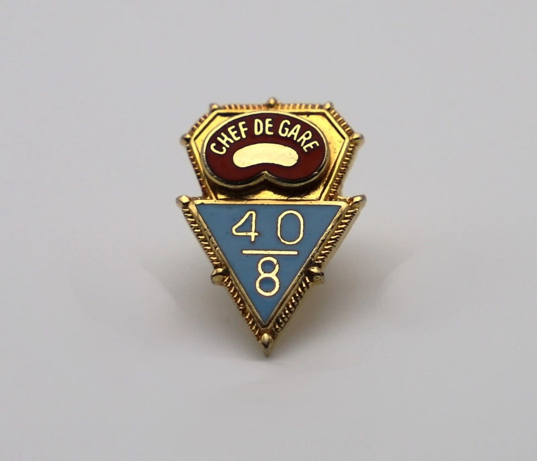 CHEF DE GARE ENAMELED 40--8 PIN / BROOCH 10K GOLD (1 of 2)
