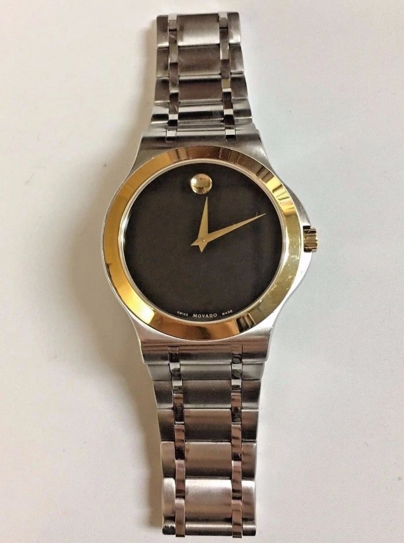 MOVADO SWISS MADE YELLOW GOLD TONE BEZEL (1 of 2)