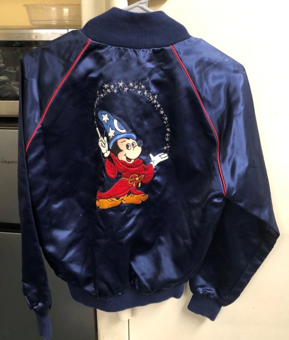 MICKEY MOUSE DISNEY FANTASIA BOMBER JACKET VINTAGE FROM THE 1980'S 80'S SIZE: S: MICKEY MOUSE DISNEY FANTASIA BOMBER JACKET VINTAGE FROM THE 1980'S 80'S SIZE: S Mickey Mouse Disney Fantasia Bomber Jacket Vintage from the 80's You are bidding on a Mickey Mouse Disney Fantasia Bombe