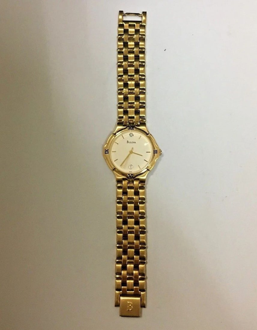 BULOVA SINGLE STONE 17 BASE METAL BEZEL YELLOW GOLD TONE 97F07: BULOVA SINGLE STONE 17 BASE METAL BEZEL YELLOW GOLD TONE 97F07 Bulova single stone 17 base metal bezel yellow gold tone You are bidding on a pre-owned Bulova single stone 17 base metal bezel yellow go