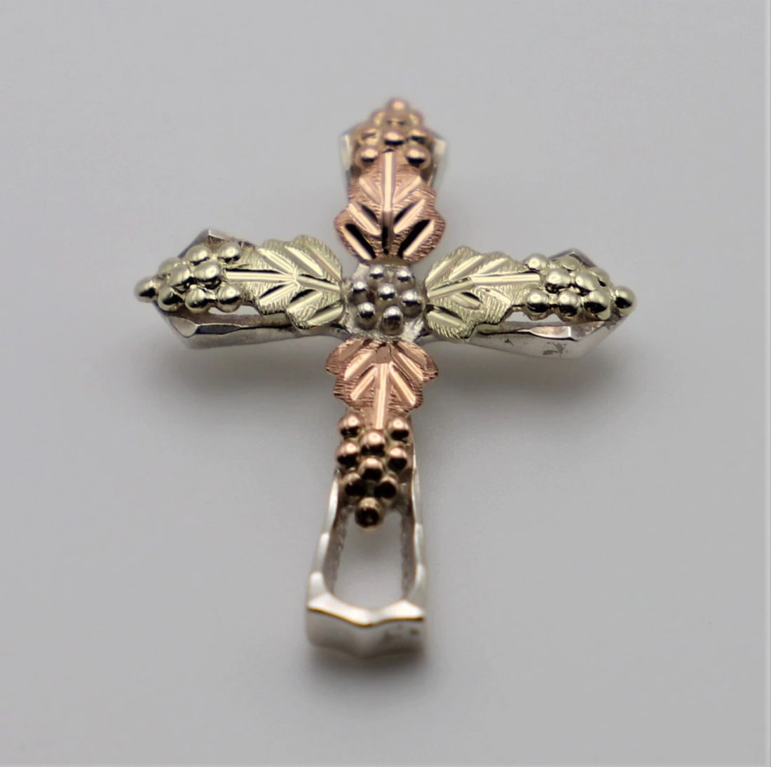 STERLING SILVER PENDANT WITH 12K BLACK HILLS GOLD LEAF ACCENTS (1 of 2)