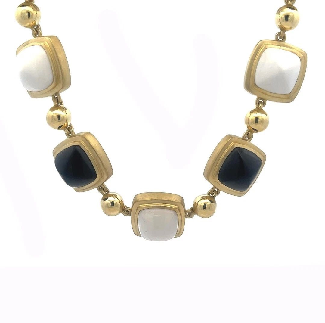 ELIZABETH RAND 18K GOLD NECKLACE ONYX AGATE SQUARE PYRAMID STYLE: ELIZABETH RAND 18K GOLD NECKLACE ONYX AGATE SQUARE PYRAMID STYLE ELIZABETH RAND 18K GOLD NECKLACE ONYX AGATE SQUARE PYRAMID STYLE This gorgeous authentic necklace is by designer Elizabeth Rand, it is