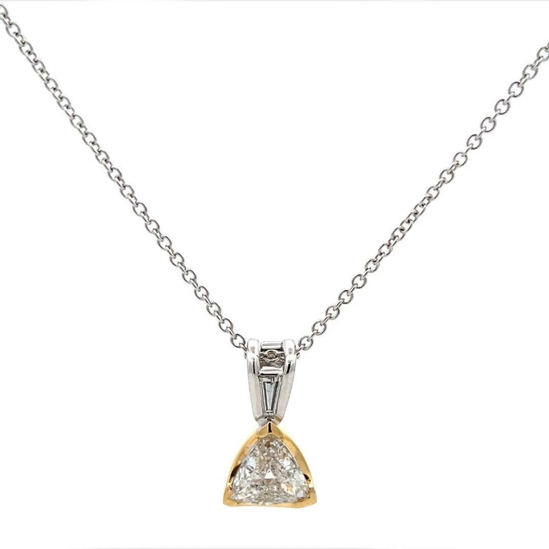 TRILLION CUT 2.40CT DIAMOND 18K GOLD PENDANT 14K WHITE GOLD CHAIN (1 of 2)