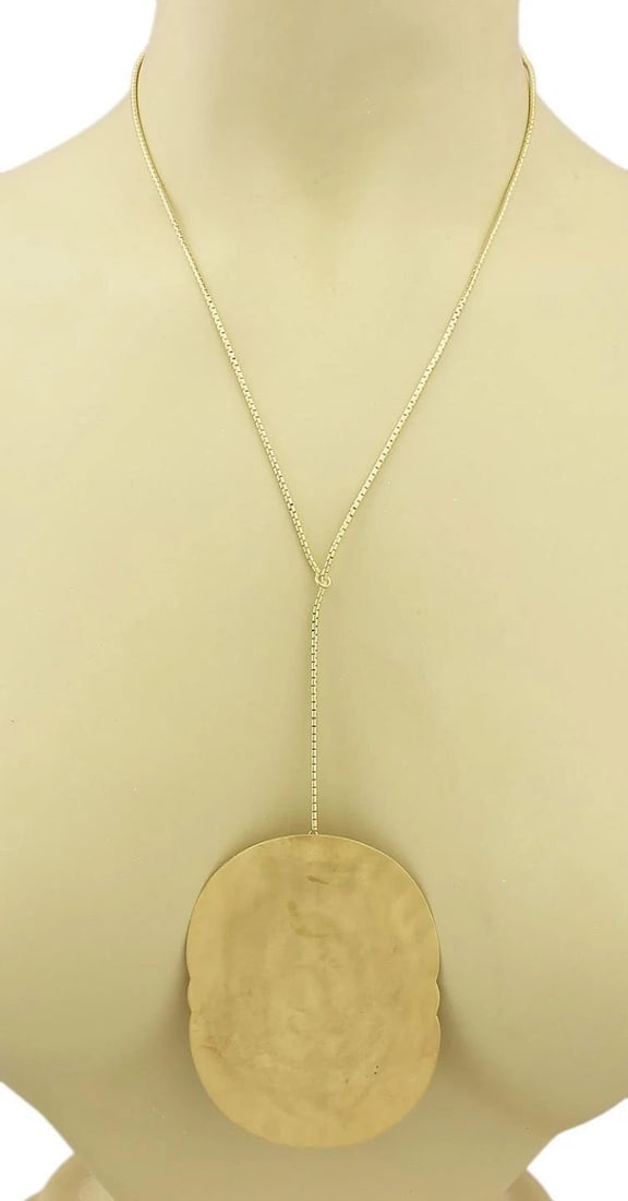 H. STERN GOLD NECKLACE 18K YELLOW LARGE PENDANT LARIAT SNAKE CHAIN: H. STERN GOLD NECKLACE 18K YELLOW LARGE PENDANT LARIAT SNAKE CHAIN H. Stern 18k Yellow Gold Large Pendant & Long Snake Chain Lariat Necklace This is a unique and interesting necklace from H. Stern, it
