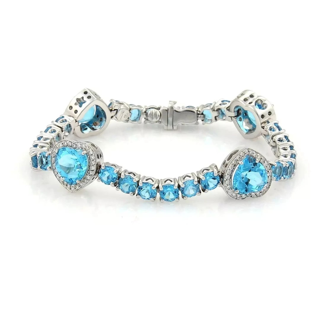 PASQUALE BRUNI DIAMOND BRACELET GEMSTONE 18K WHITE GOLD HEART MOTIFS: PASQUALE BRUNI DIAMOND BRACELET GEMSTONE 18K WHITE GOLD HEART MOTIFS PASQUALE BRUNI DIAMOND BRACELET GEMSTONE 18K WHITE GOLD HEART MOTIFS Elegantly crafted, the Pasquale Bruni diamond bracelet is an e