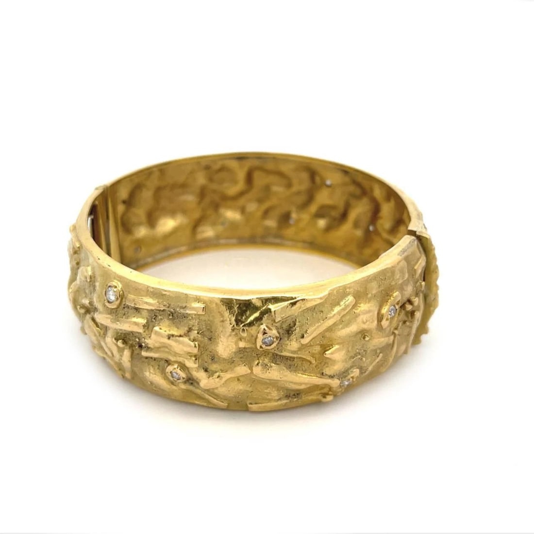 ESTATE EMBOSSED TEXTURED BRACELET DIAMOND 18K YELLOW GOLD WIDE HINGE (1 of 2)