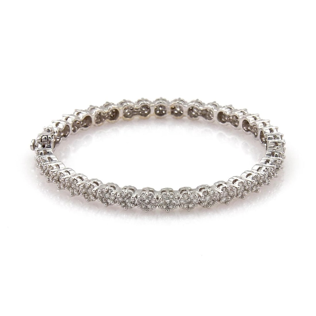 MODERN DIAMOND CLUSTER BRACELET 4.50CT 14K WHITE GOLD ROSETTE LINK HINGED BANGLE: MODERN DIAMOND CLUSTER BRACELET 4.50CT 14K WHITE GOLD ROSETTE LINK HINGED BANGLE MODERN DIAMOND CLUSTER BRACELET 4.50CT 14K WHITE GOLD ROSETTE LINK HINGED BANGLE Modern 4.50 Carats Diamond 14k White G