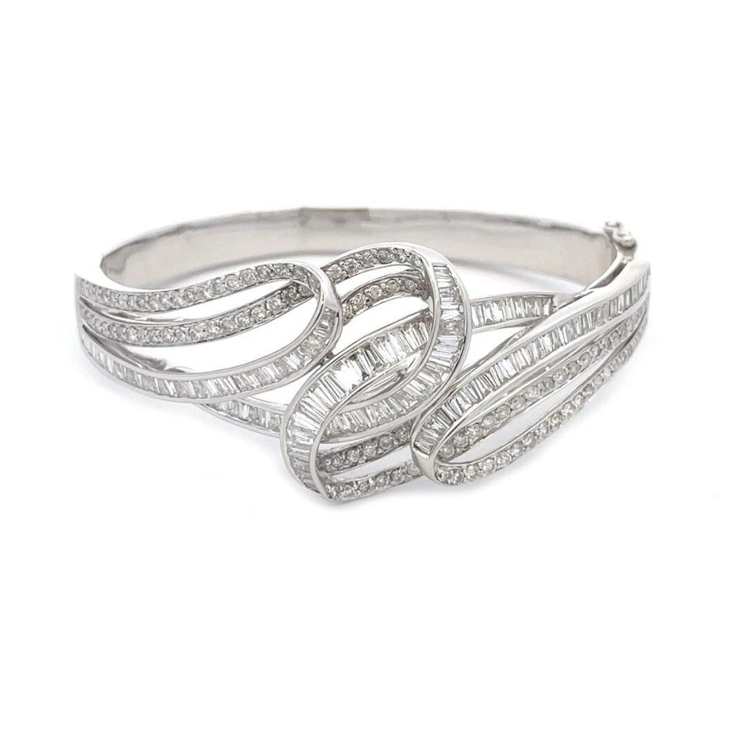 GORGEOUS 5CT DIAMONDS 14K WHITE GOLD RIBBON SWIRLS HINGE BANGLE BRACELET (1 of 2)