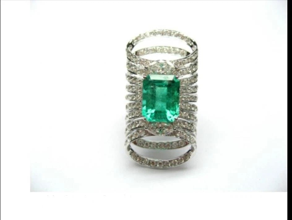 18KT GOLD GORGEOUS LARGE EMERALD AND DIAMOND WRAP RING (1 of 1)