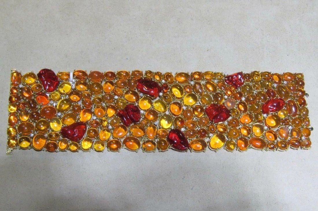 18KT GOLD RARE MAGNIFICENT 80CT FIRE OPAL DIAMOND BRACELET (1 of 2)