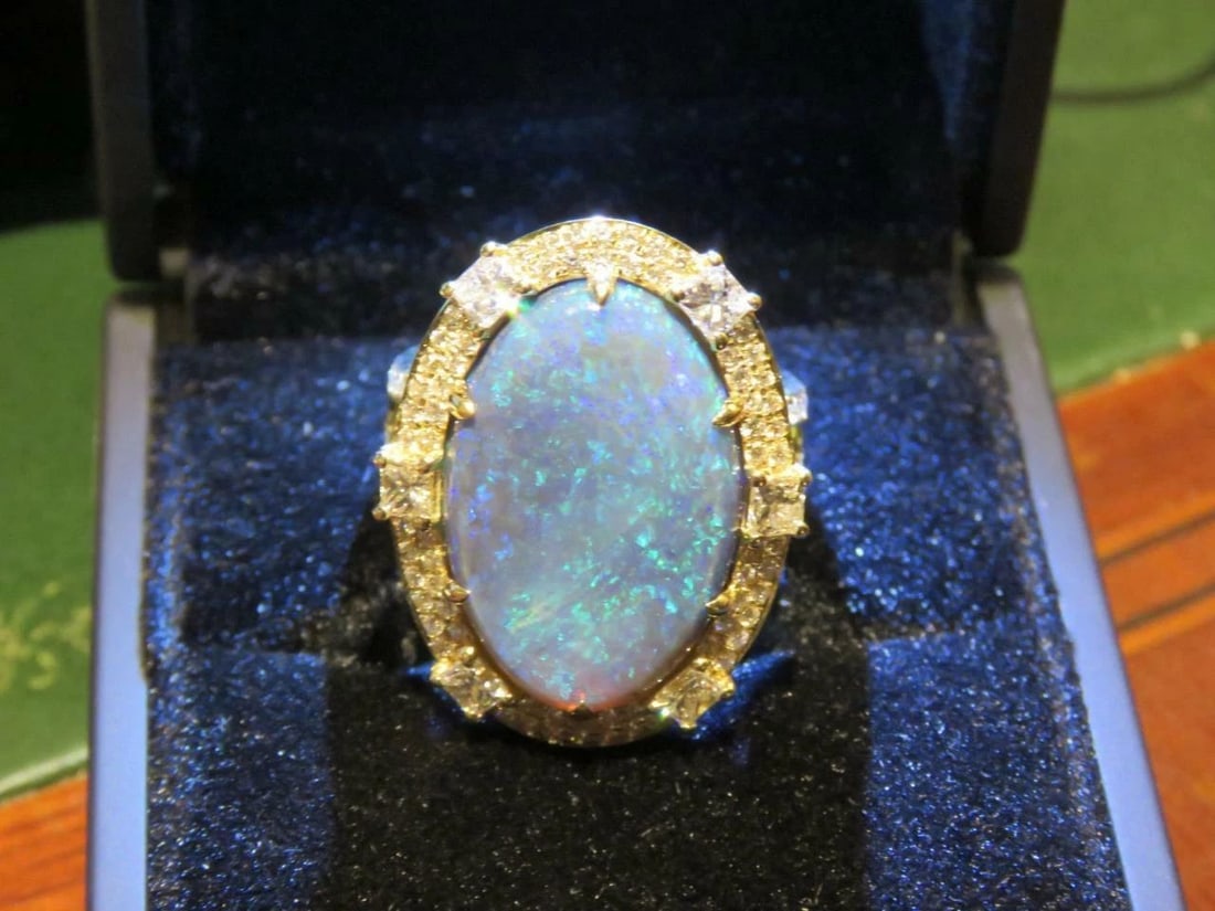 18KT GOLD LARGE BLACK OPAL DIAMOND RING (1 of 2)