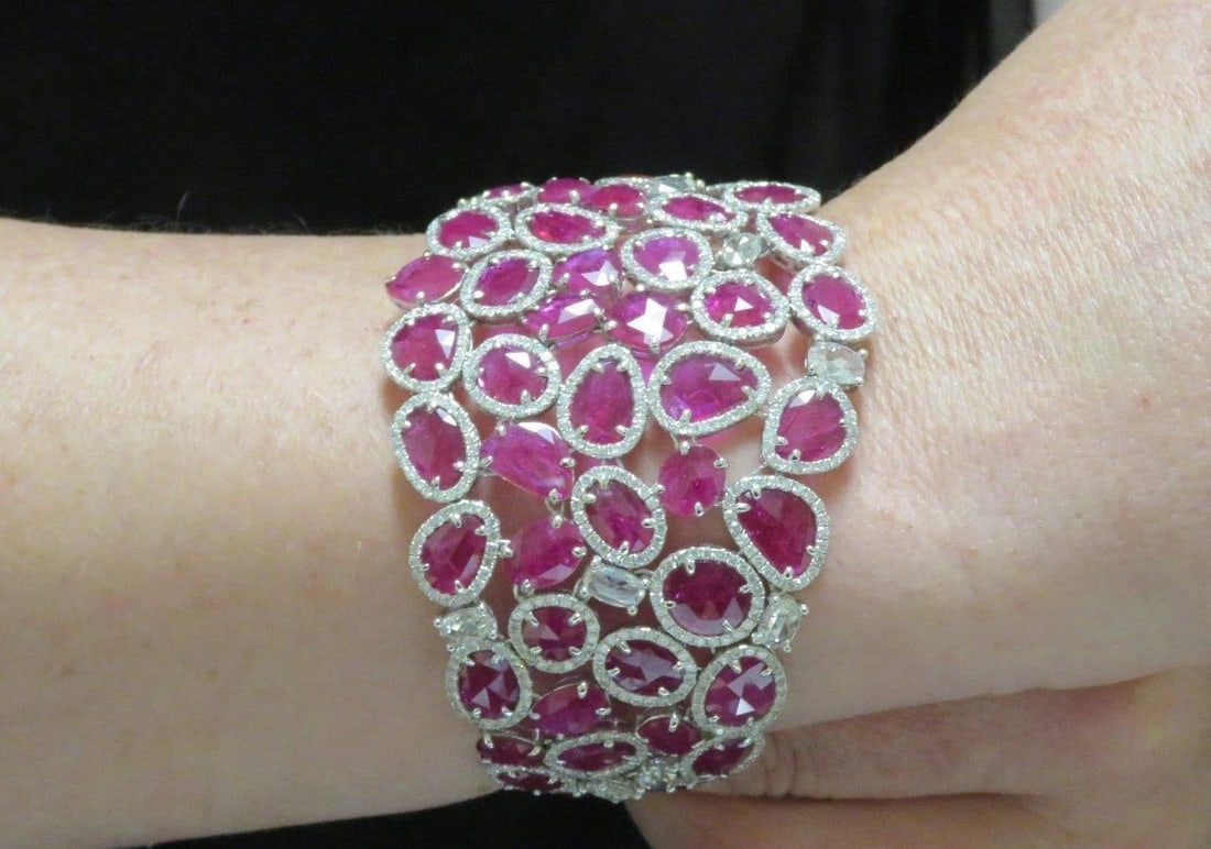 18KT MAGNIFICENT 55CT RUBY DIAMOND BRACELET (1 of 2)