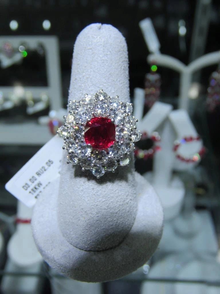 18KT WHITE GOLD FANCY GLITTERING LARGE RUBY DIAMOND RING (1 of 2)