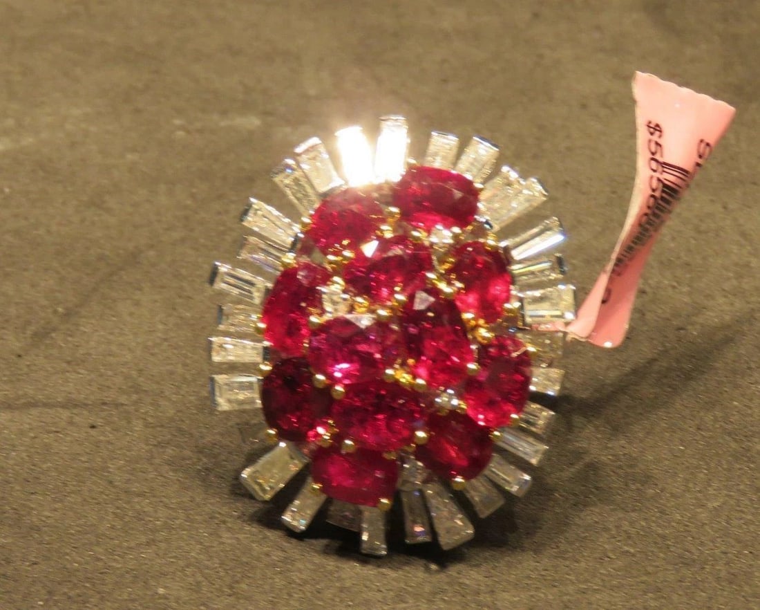 18KT GOLD LRG RUBY RING YELLOW DIAMOND RING (1 of 2)