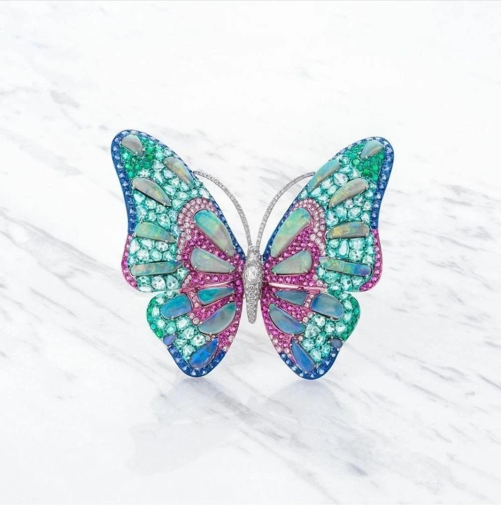 18KT GOLD LRG BLACK OPAL DIAMOND BUTTERFLY BROOCH (1 of 2)