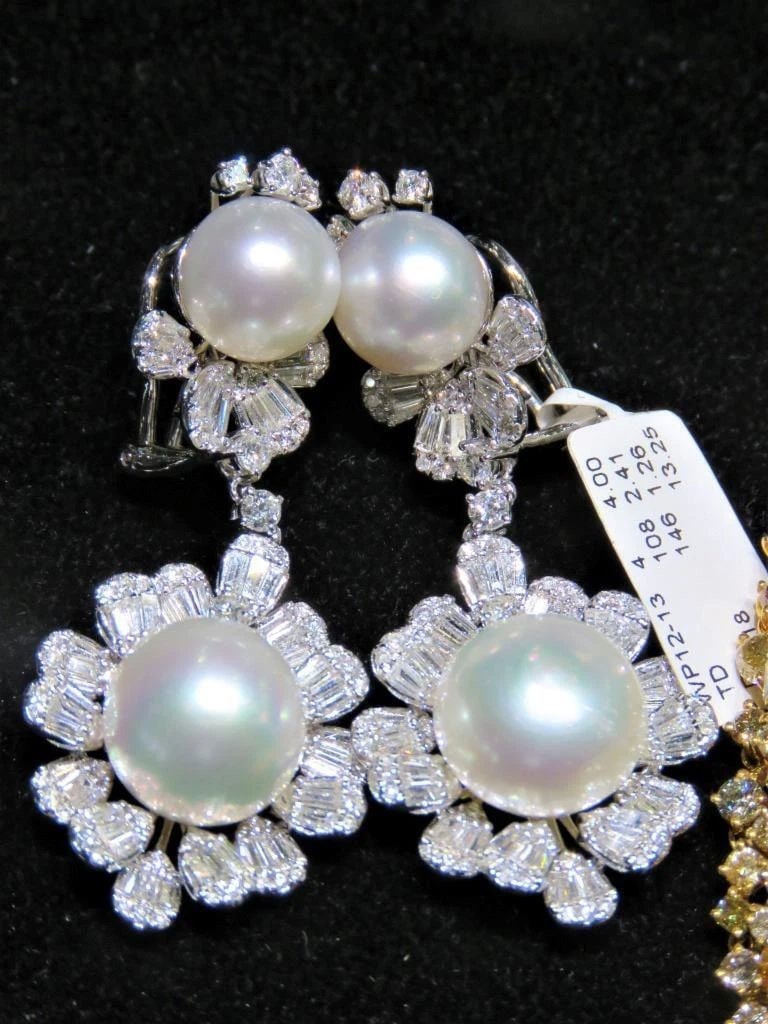 18KT SOUTH SEA PEARL GLITTERING DIAMOND FLOWER EARRINGS (1 of 2)
